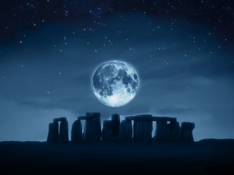 stonehenge full moon