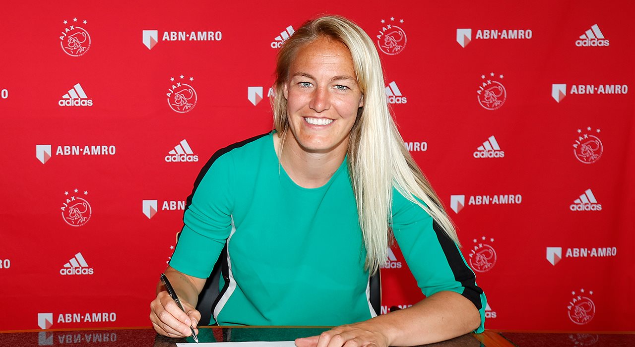 Van der Gragt verlengt contract bij de Ajax Vrouwen
